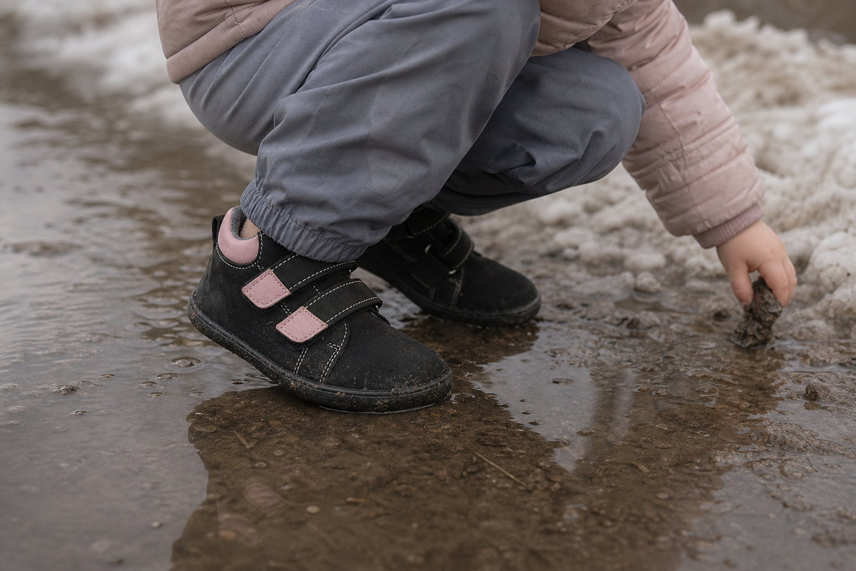 Laste kevadjalatsite valimine: mugavus ja kuivad jalad