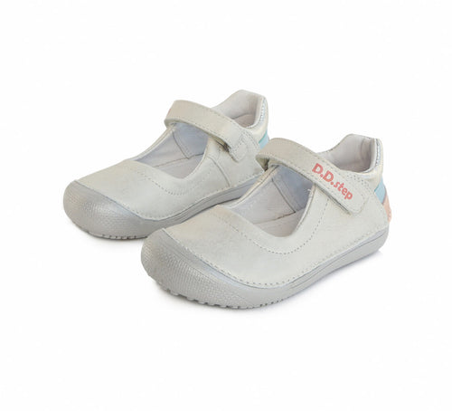 D.D.Step nahast kingad, white