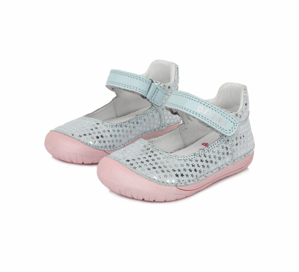D.D.Step nahast kingad, Sky Blue