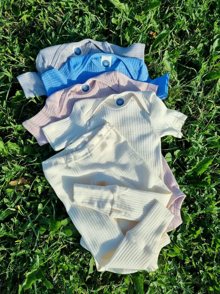 Cosilana lühikese varrukaga body, siid+meriinovill+puuvill, kollane