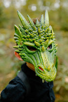 Great Pretenders mask Roheline Draakon