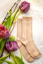 Hellyk pitsilised bambussokid, Linen