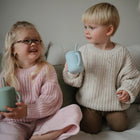 Mushie Harjutustass kõrrega- Soft Lilac