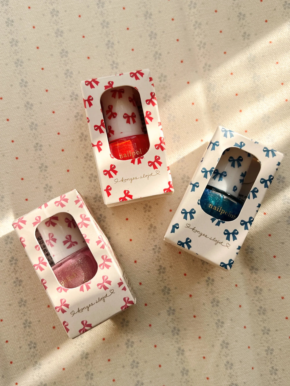 Konges Slojd sädelev mahakooritav küünelakk lastele, 7ml