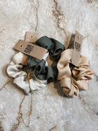 Hairjewelz by Elle Mulberry Lux siidist scrunchie “Champagne”