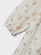 Lil' Atelier musliinkangast BIBA kleit, turtledove/strawberry