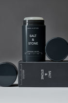 Salt & Stone naturaalne deodorant-geel tundlikule nahale, Santal & Vetiver