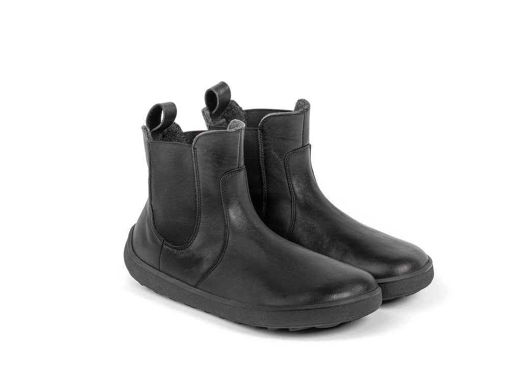 Be Lenka Entice, all black