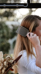 Hairjewelz by Elle, “BRUSH & GO” juuksehari