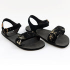 Tikki Vibe nahast sandaalid, liquid gold
