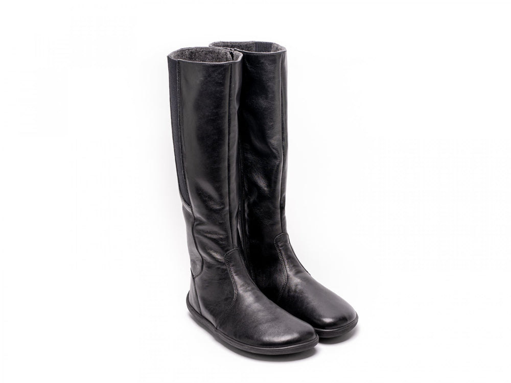 Be Lenka Sierra, black