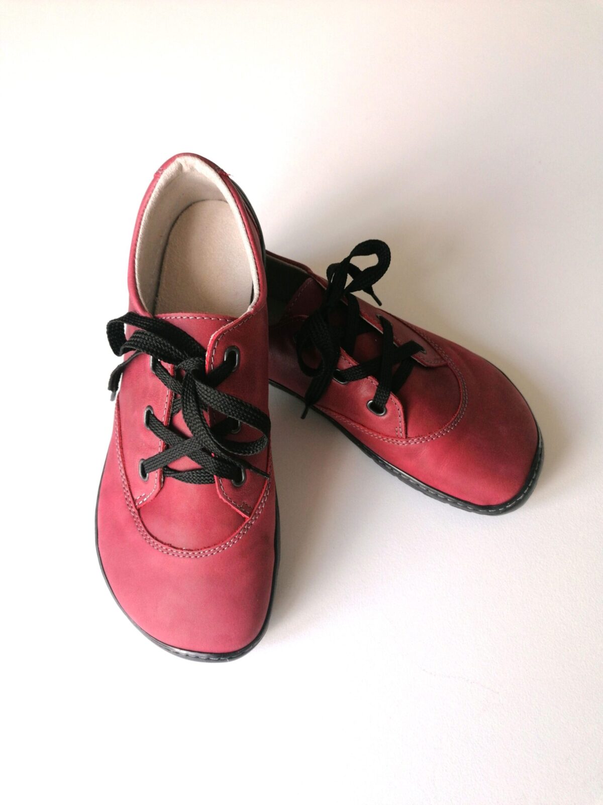 Fare Bare nahast kingad, punane Kevad/sügis - HellyK - Kvaliteetsed lasteriided, villariided, barefoot jalatsid