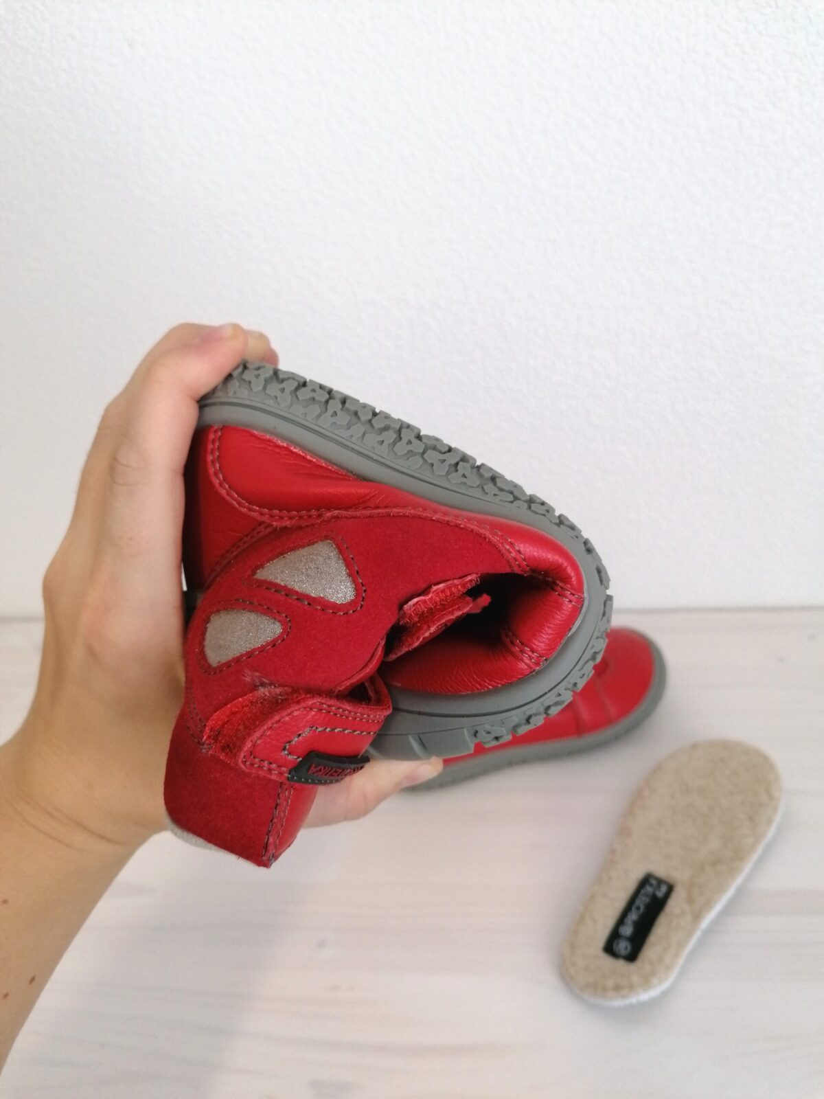 Protetika talvesaapad Pro-tex membraaniga Elis, Red Laste barefoot jalatsid - HellyK - Kvaliteetsed lasteriided, villariided, barefoot jalatsid