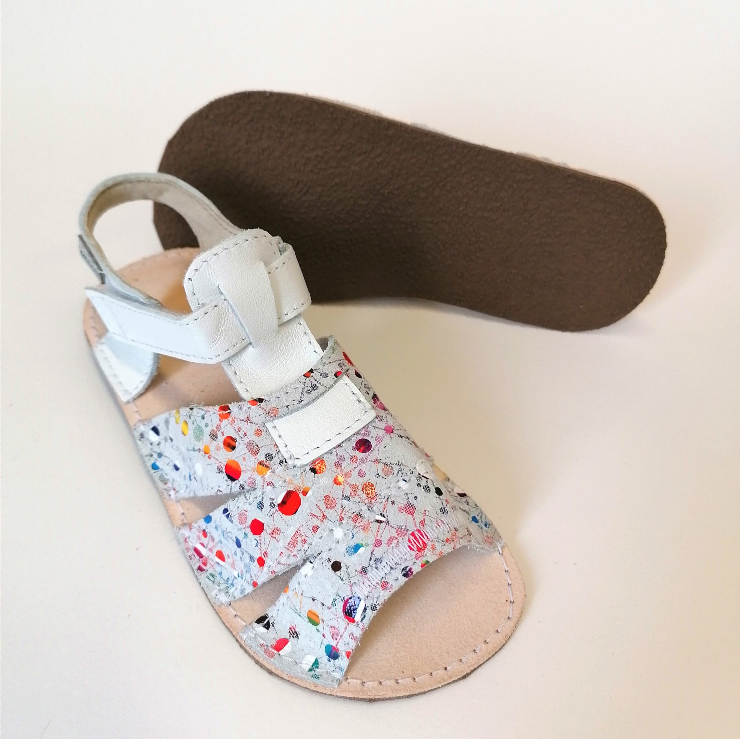 Ok Bare Palm sandaalid, Cream (H) Laste barefoot jalatsid - HellyK - Kvaliteetsed lasteriided, villariided, barefoot jalatsid