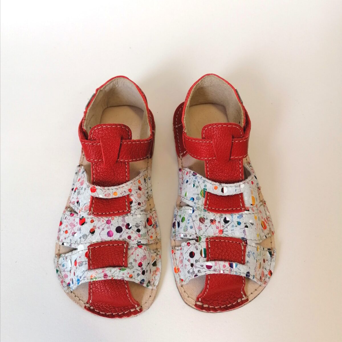Ok Bare Palm sandaalid, Red (G) Laste barefoot jalatsid - HellyK - Kvaliteetsed lasteriided, villariided, barefoot jalatsid