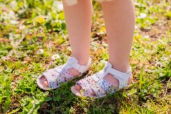 Ok Bare Miami sandaalid, White (H) Laste barefoot jalatsid - HellyK - Kvaliteetsed lasteriided, villariided, barefoot jalatsid