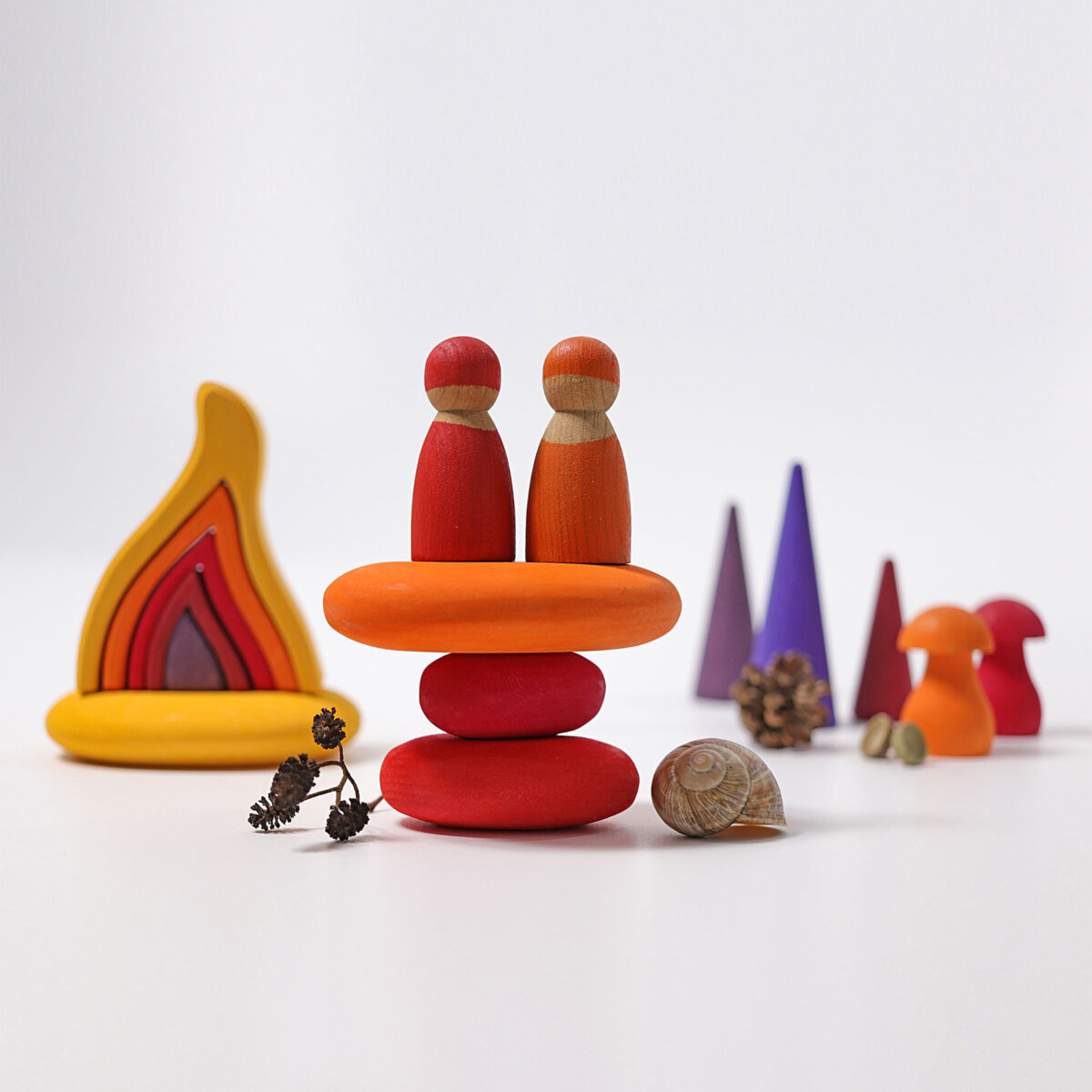Grimm´s puidust kivid, Tuli Grimm's puidust mänguasjad - HellyK - Kvaliteetsed lasteriided, villariided, barefoot jalatsid