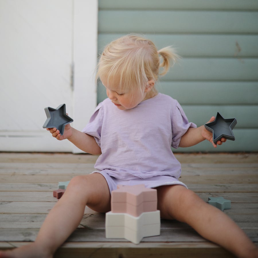 Mushie Pesitsevad Tähed- ladumismäng Beebimänguasjad - HellyK - Kvaliteetsed lasteriided, villariided, barefoot jalatsid