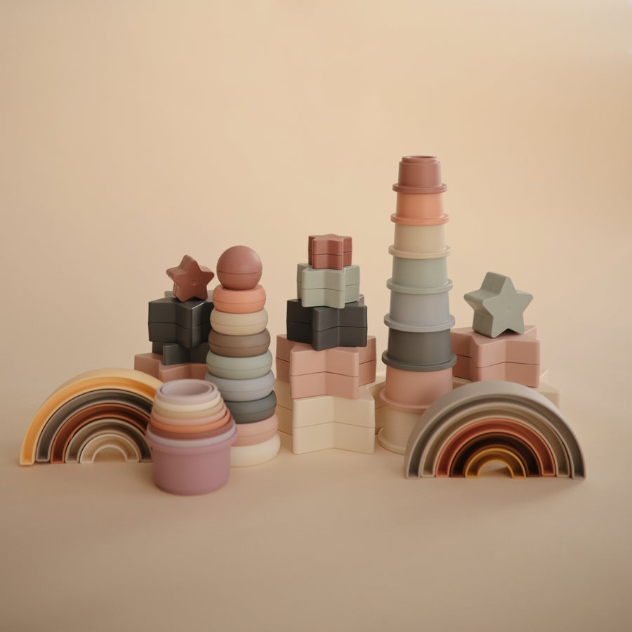 Mushie Topside ladumismäng- Retro Beebimänguasjad - HellyK - Kvaliteetsed lasteriided, villariided, barefoot jalatsid