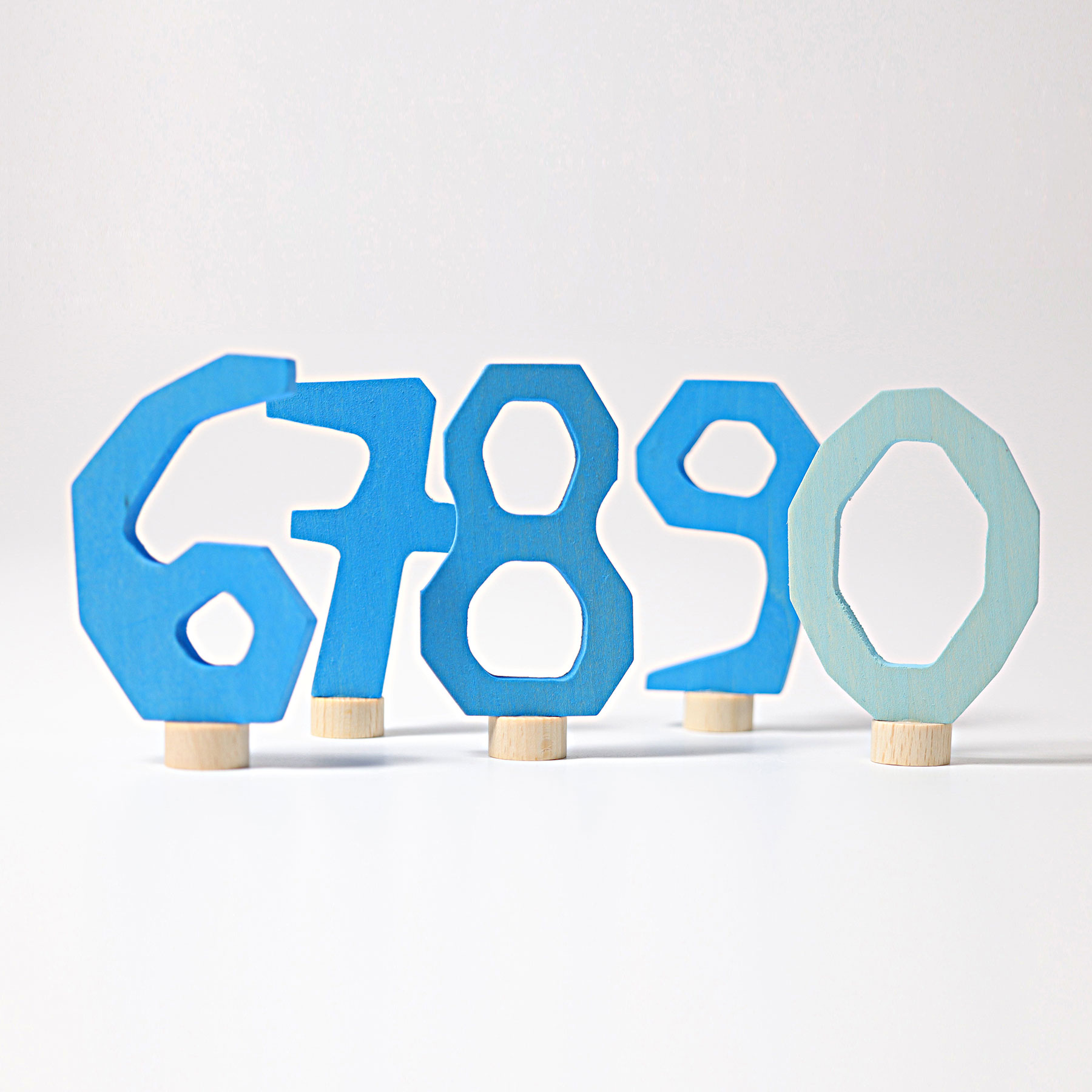 Grimm´s dekoratiivfiguur “Sinised Numbrid 6-9 ja 0” Grimm's puidust mänguasjad - HellyK - Kvaliteetsed lasteriided, villariided, barefoot jalatsid