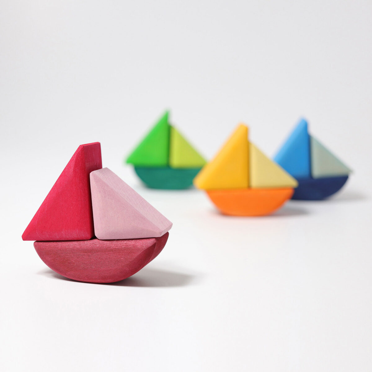Grimm´s ” Rolling Boats” Grimm's puidust mänguasjad - HellyK - Kvaliteetsed lasteriided, villariided, barefoot jalatsid