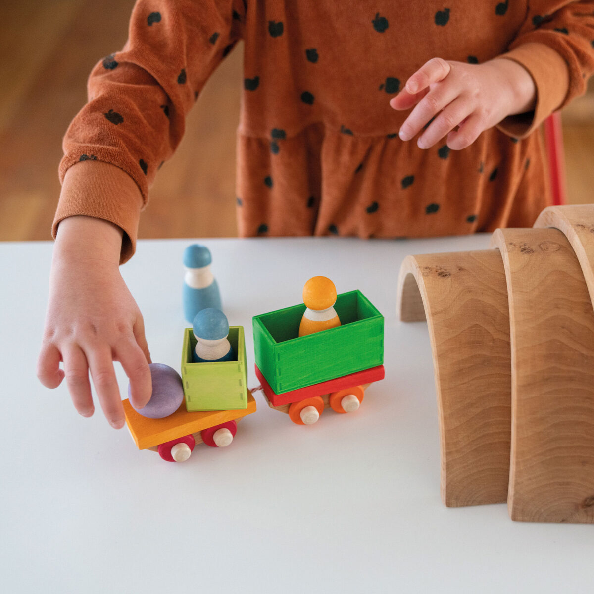 Grimm´s ehituskomplekt ” Puidust rong” Grimm's puidust mänguasjad - HellyK - Kvaliteetsed lasteriided, villariided, barefoot jalatsid