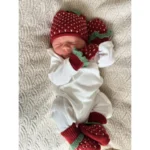 STRAWBERRY_HAT-Gloves_baby_boots_and_hats-KS3859-BARBADOS_CHERRY-2_900x