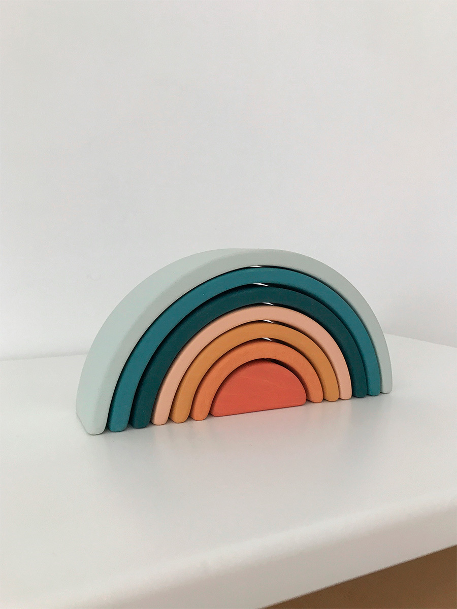 SABO concept puidust väike vikerkaar, Lagoon Mänguasjad - HellyK - Kvaliteetsed lasteriided, villariided, barefoot jalatsid