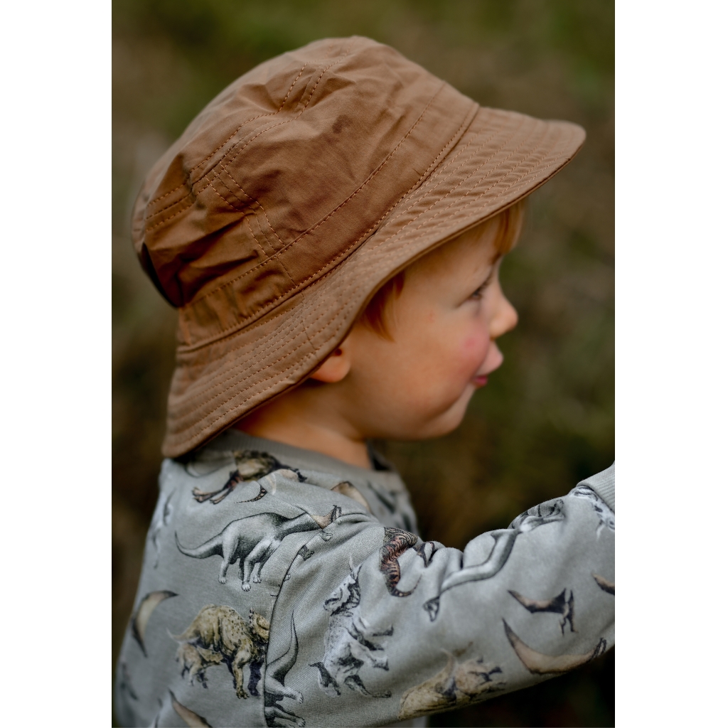 Mikk-Line päikesekaitsemüts-kaabu, Dijon Lasteriided - HellyK - Kvaliteetsed lasteriided, villariided, barefoot jalatsid