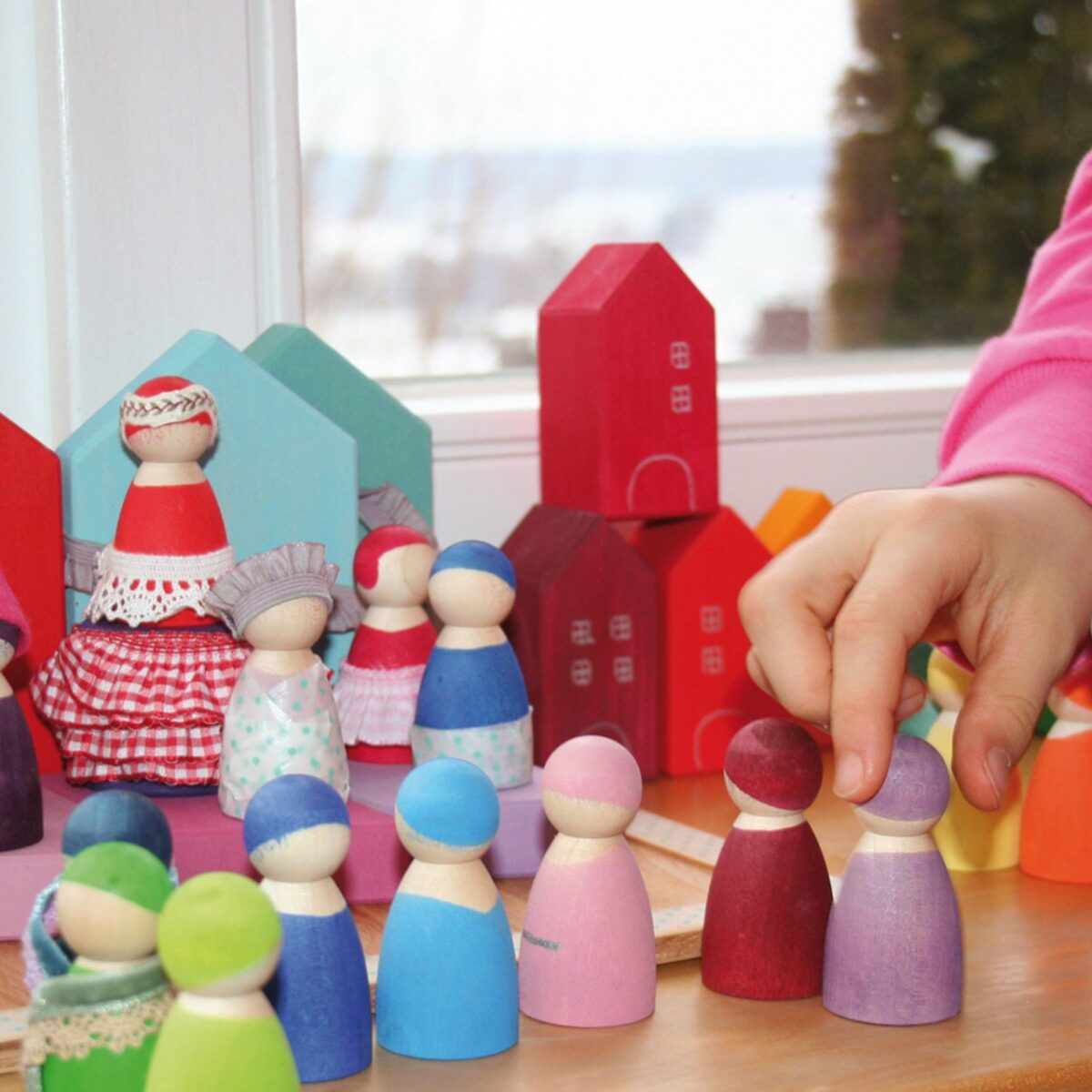 Grimm´s Majad Grimm's puidust mänguasjad - HellyK - Kvaliteetsed lasteriided, villariided, barefoot jalatsid