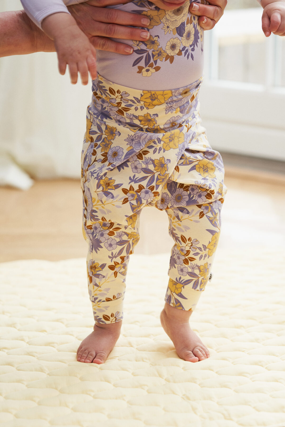 Müsli Cardamine püksid baby, calm yellow Green Cotton - HellyK - Kvaliteetsed lasteriided, villariided, barefoot jalatsid