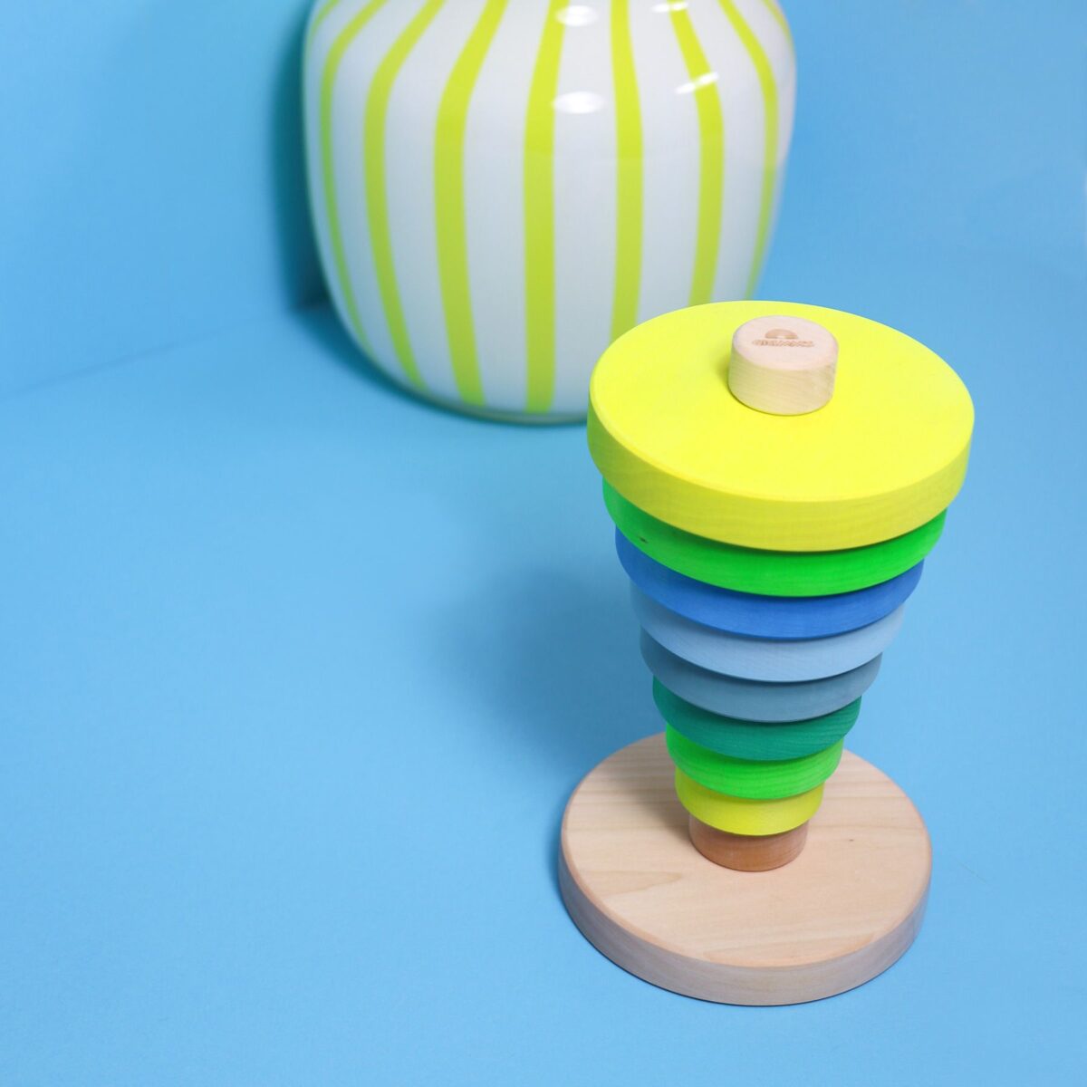 Grimm´s Kooniline Torn Neoonroheline Grimm's puidust mänguasjad - HellyK - Kvaliteetsed lasteriided, villariided, barefoot jalatsid