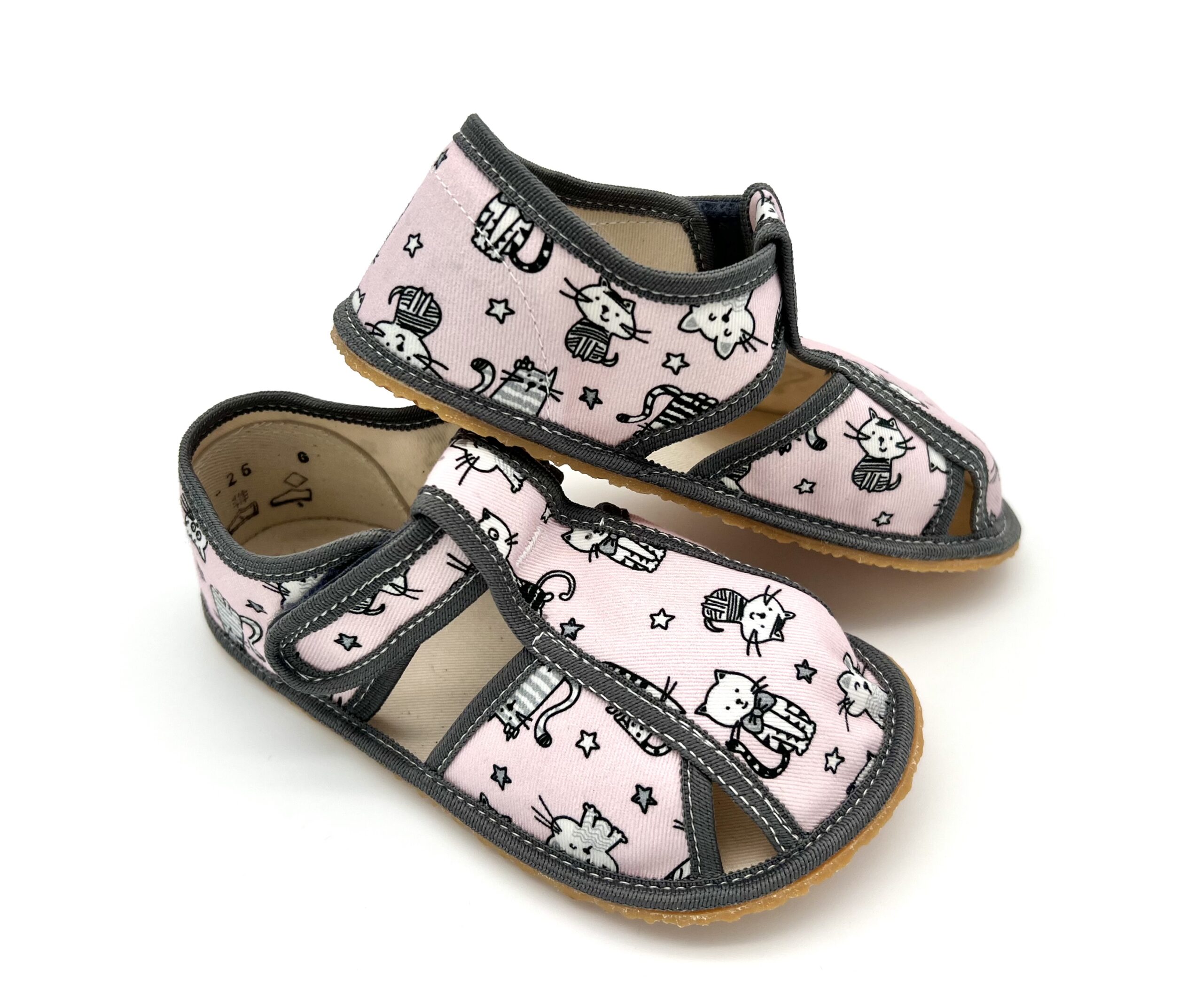Baby Bare sisejalatsid Pink Cat Laste barefoot jalatsid - HellyK - Kvaliteetsed lasteriided, villariided, barefoot jalatsid
