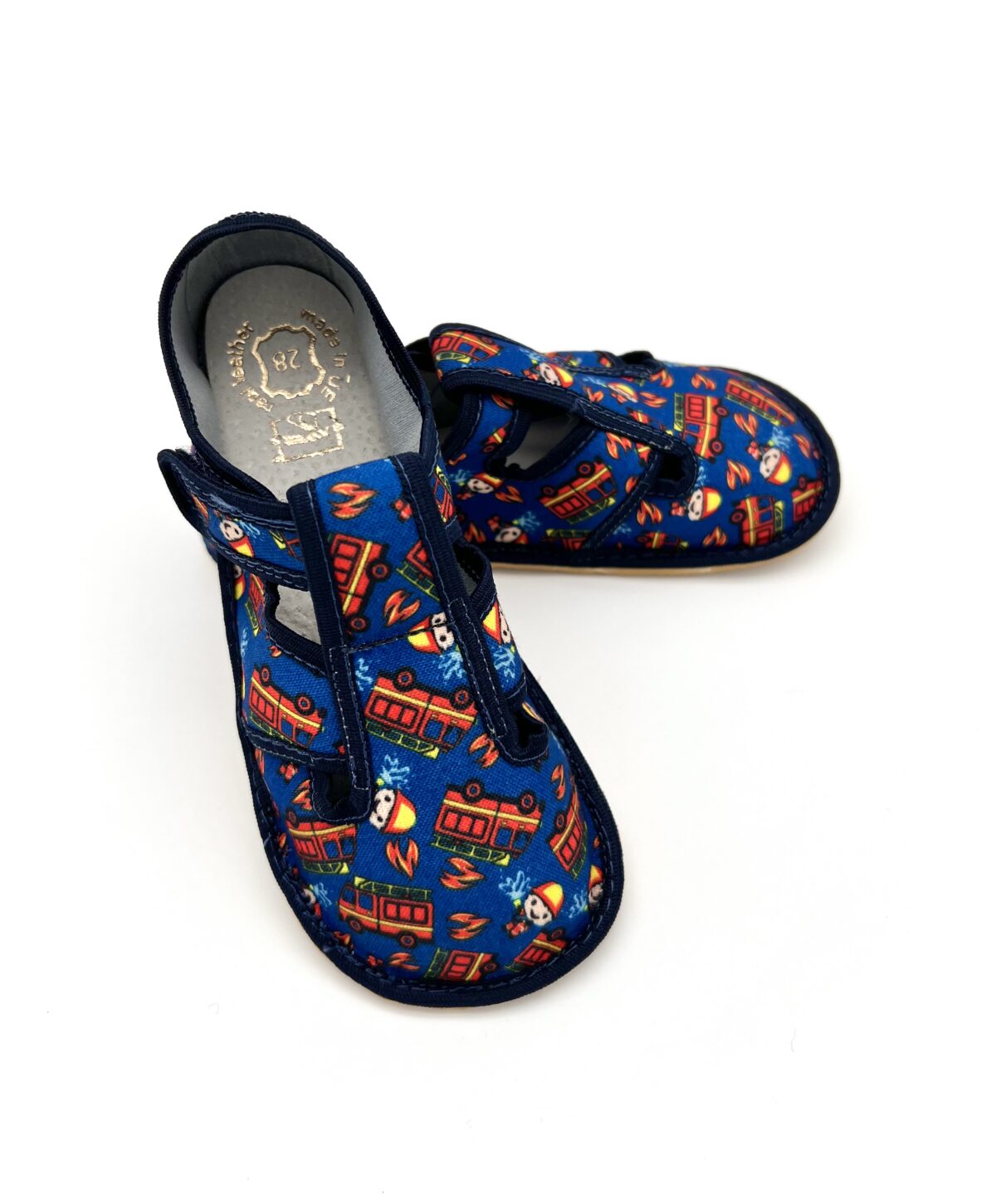 Raweks sisejalatsid Zuzia, Tuletõrje Laste barefoot jalatsid - HellyK - Kvaliteetsed lasteriided, villariided, barefoot jalatsid