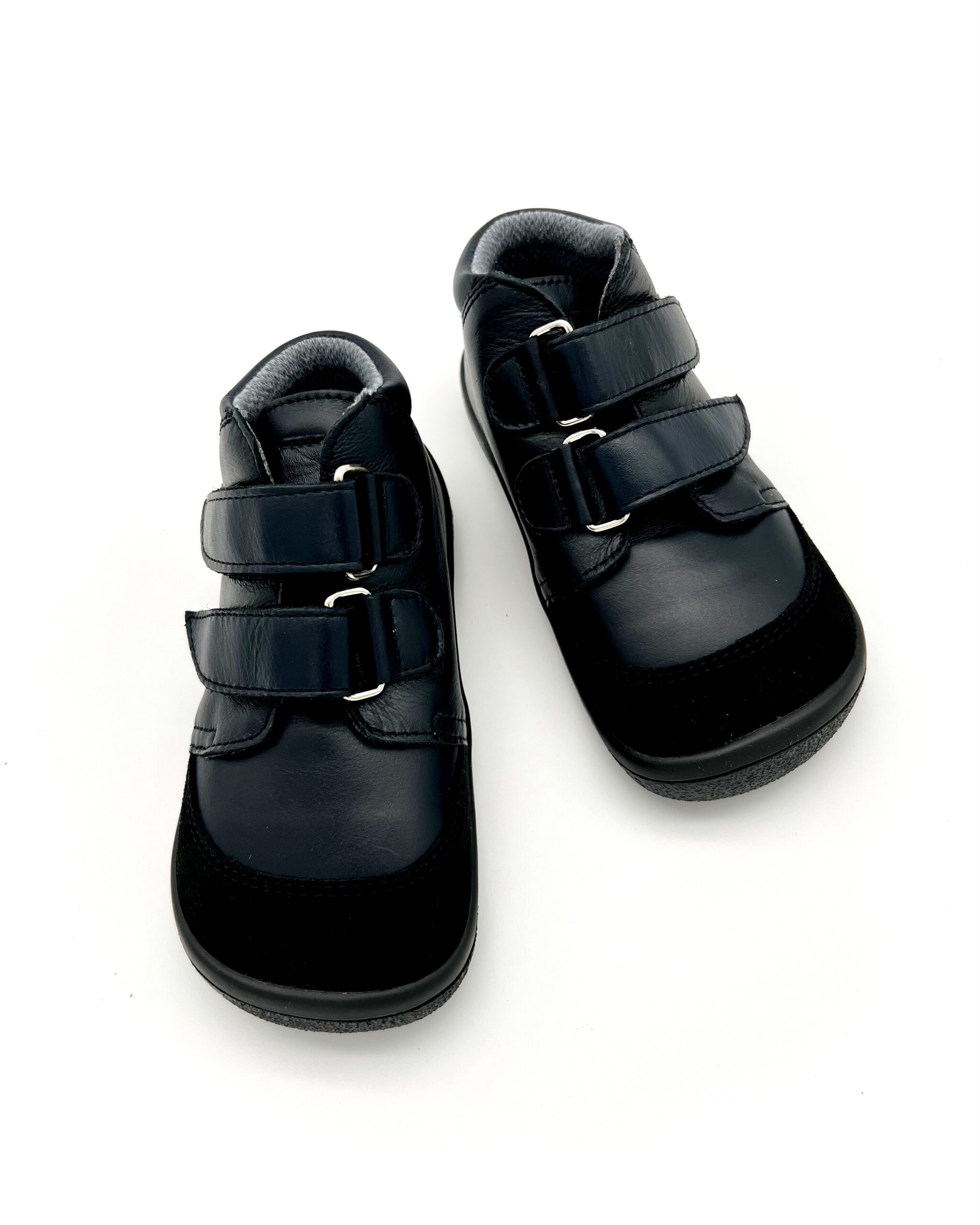 Beda membraaniga k/s saapad Just Black2- Kitsas kand Beda Boty valik - HellyK - Kvaliteetsed lasteriided, villariided, barefoot jalatsid