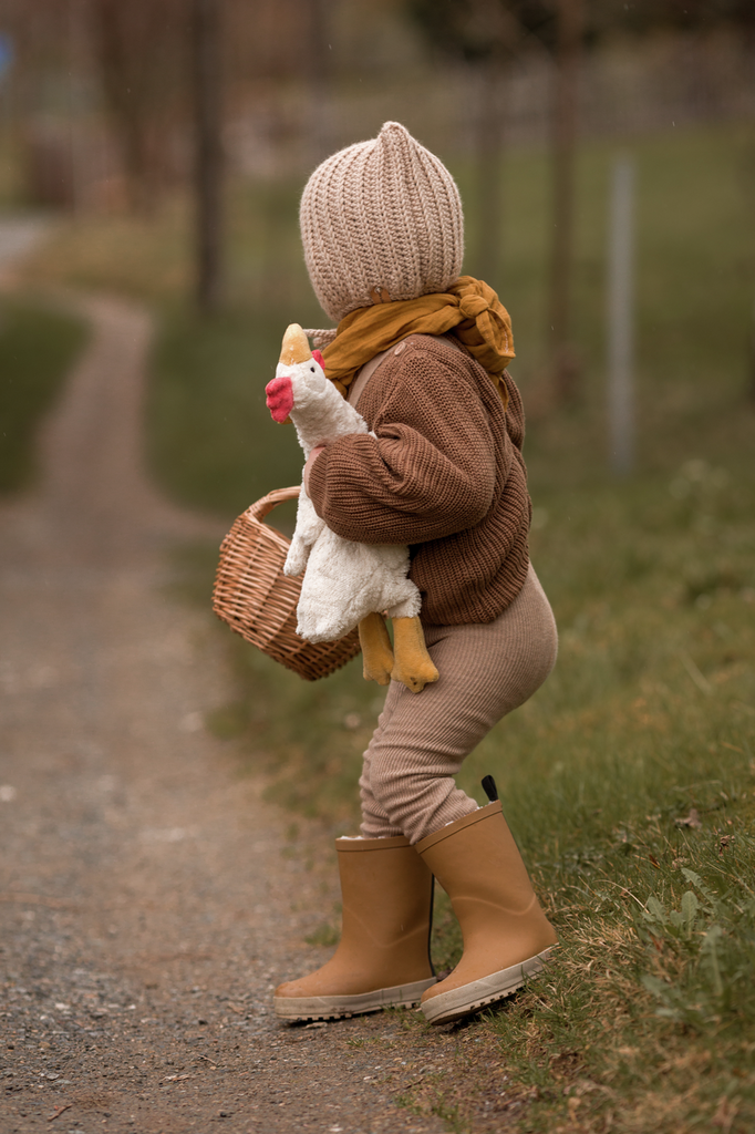 Senger Naturwelt Cuddly Chicken, väike Mänguasjad - HellyK - Kvaliteetsed lasteriided, villariided, barefoot jalatsid