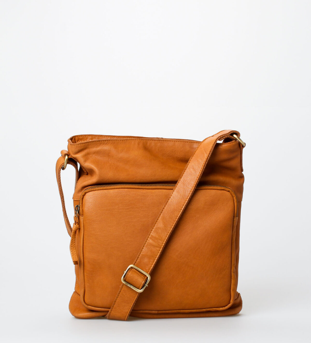 Treats nahast õlakott Maggie Common, cognac Treats nahast õlakott Maggie Common, cognac Kotid ja rahakotid - HellyK - Kvaliteetsed lasteriided, villariided, barefoot jalatsid