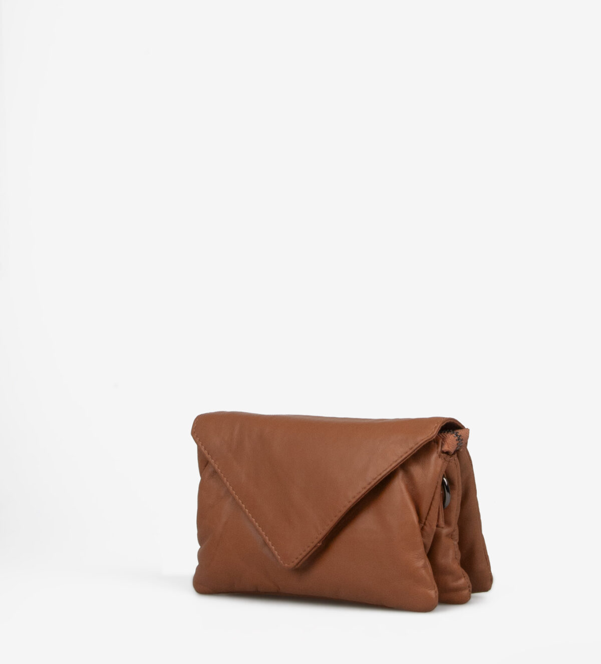 Treats nahast Clutch Evie Soft Cognac Kotid ja rahakotid - HellyK - Kvaliteetsed lasteriided, villariided, barefoot jalatsid