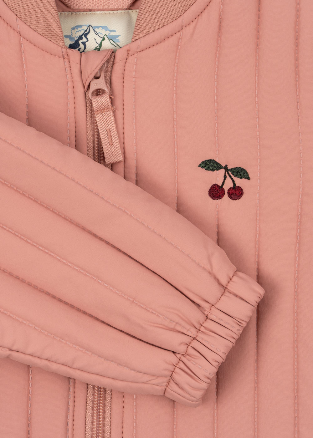 Konges Slojd Evi termokomplekt, cameo brown/SS’26 Konges Slojd Evi termokomplekt, cameo brown/SS’26 Lasteriided - HellyK - Kvaliteetsed lasteriided, villariided, barefoot jalatsid