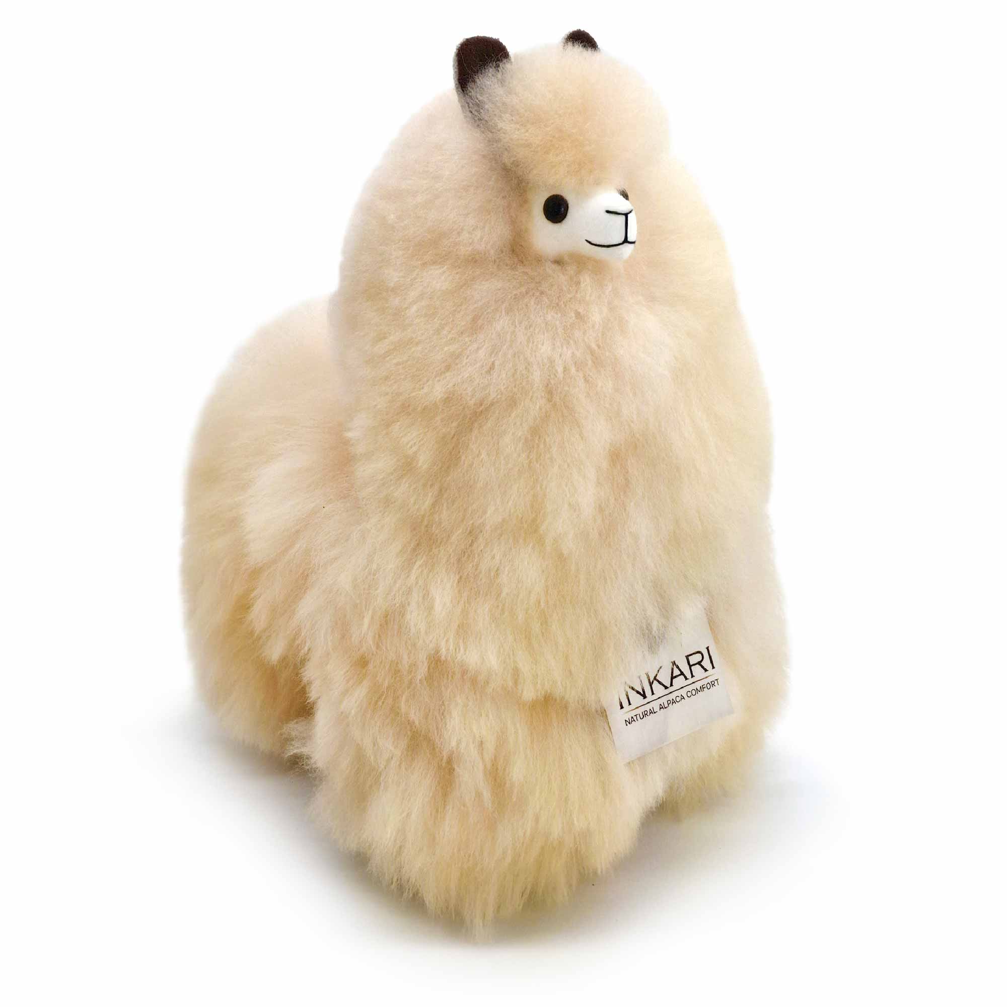 LISTING PICTURES_alpacas_MEDIUM_blond_alpaca only_Shopify B2C_dec2022