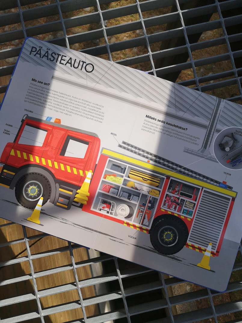 Suur sõidukite raamat Mänguasjad - HellyK - Kvaliteetsed lasteriided, villariided, barefoot jalatsid