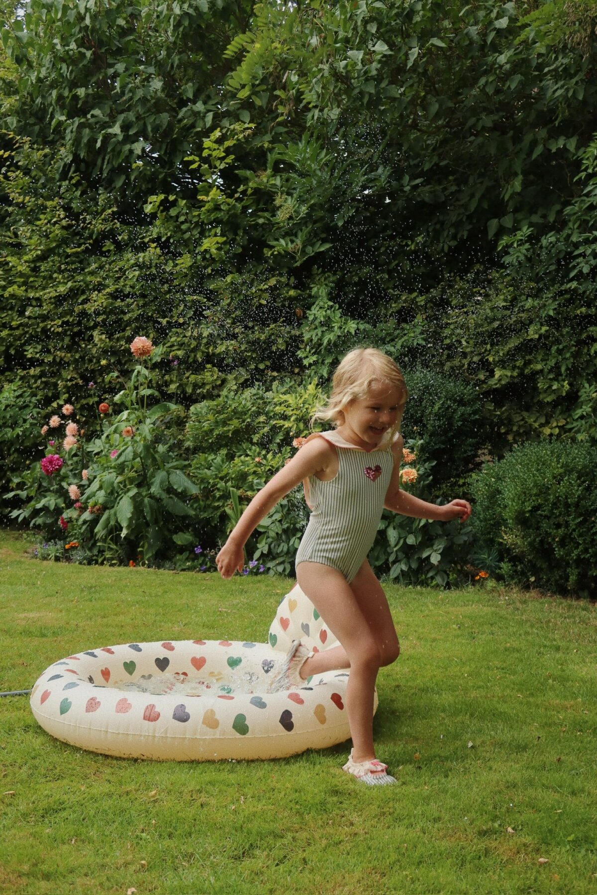 Konges Slojd ujumistrikoo Gina, BLUE STRIPE Lasteriided - HellyK - Kvaliteetsed lasteriided, villariided, barefoot jalatsid