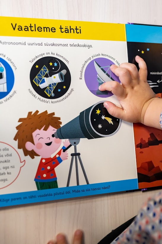 Minu esimene kosmoseraamat Mänguasjad - HellyK - Kvaliteetsed lasteriided, villariided, barefoot jalatsid