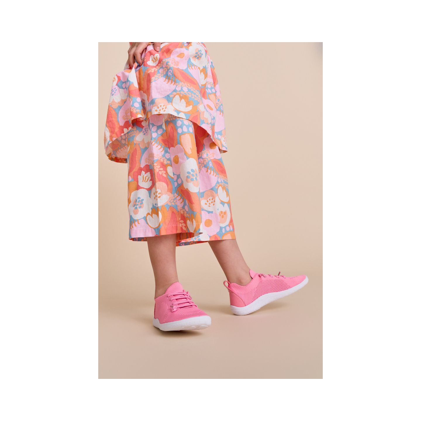 1655357030_5200165b-mekkonen-5400066a-astelu-5200168b-heiluu-lores