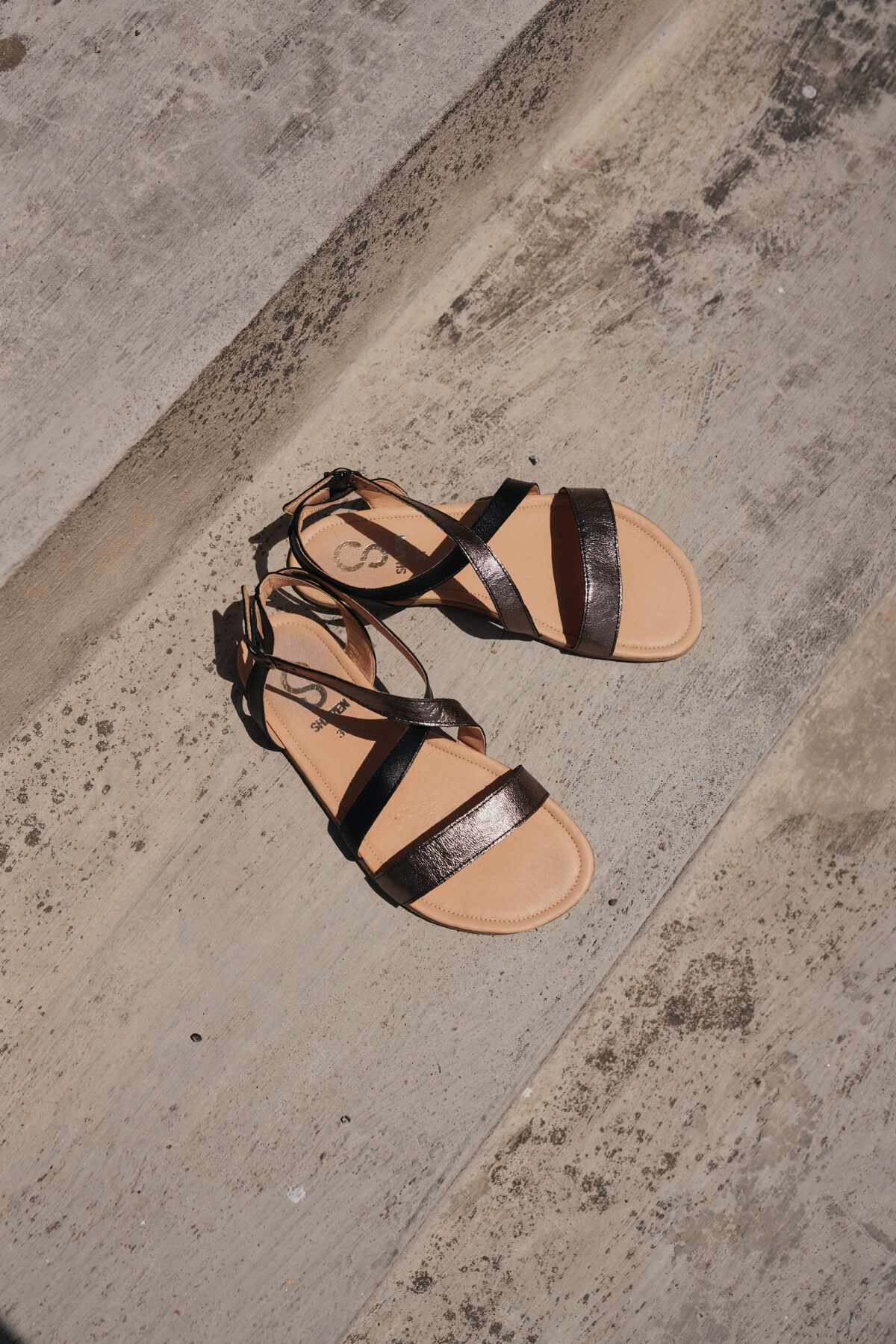 SHAPEN Calla sandaalid, black Sisejalats/suvi - HellyK - Kvaliteetsed lasteriided, villariided, barefoot jalatsid