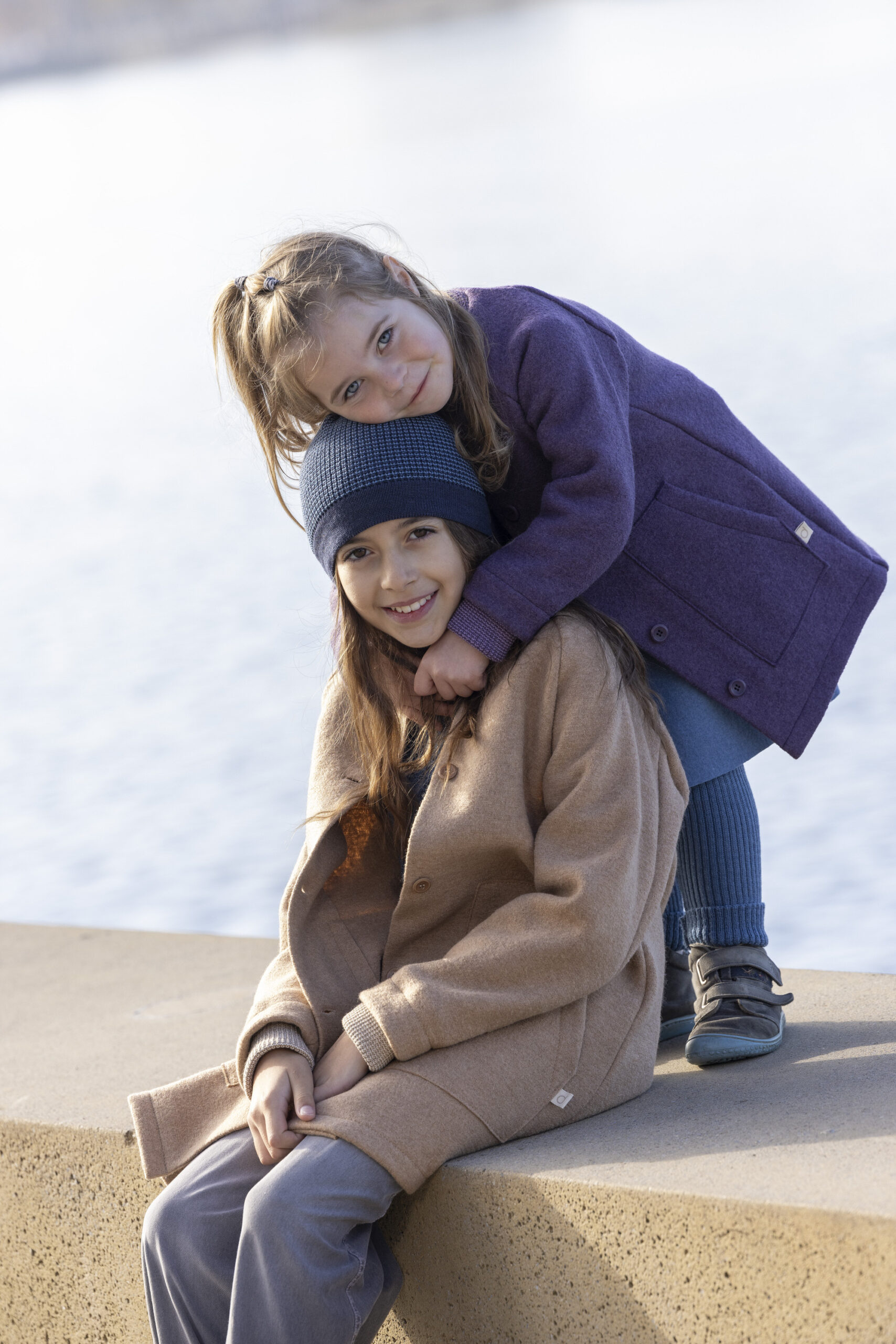 Disana Walk vanutatud meriinovillast mantel, aubergine Disana - HellyK - Kvaliteetsed lasteriided, villariided, barefoot jalatsid