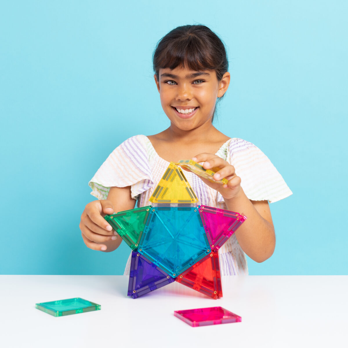 Connetix Rainbow Light Star Pack 28 pc, laetava valgustusega magnetklotsid! ✨ CONNETIX magnetklotsid - HellyK - Kvaliteetsed lasteriided, villariided, barefoot jalatsid