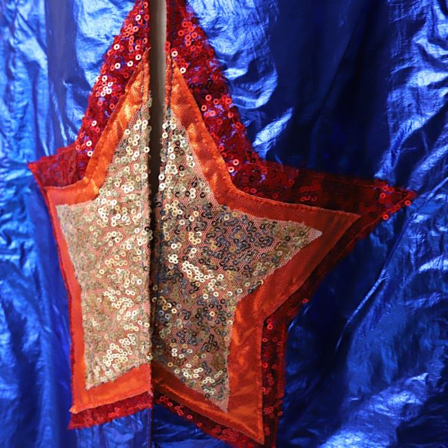 Surprise Party! Superkangelase keep Surprise Party! Superkangelase keep Mänguasjad - HellyK - Kvaliteetsed lasteriided, villariided, barefoot jalatsid