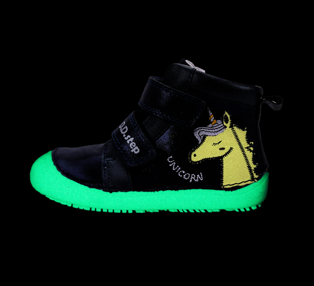 D.D.Step helendava tallaga nahast kevad-/sügissaapad, royal blue 063 D.D.Step helendava tallaga nahast kevad-/sügissaapad, royal blue 063 D.D.Step - HellyK - Kvaliteetsed lasteriided, villariided, barefoot jalatsid