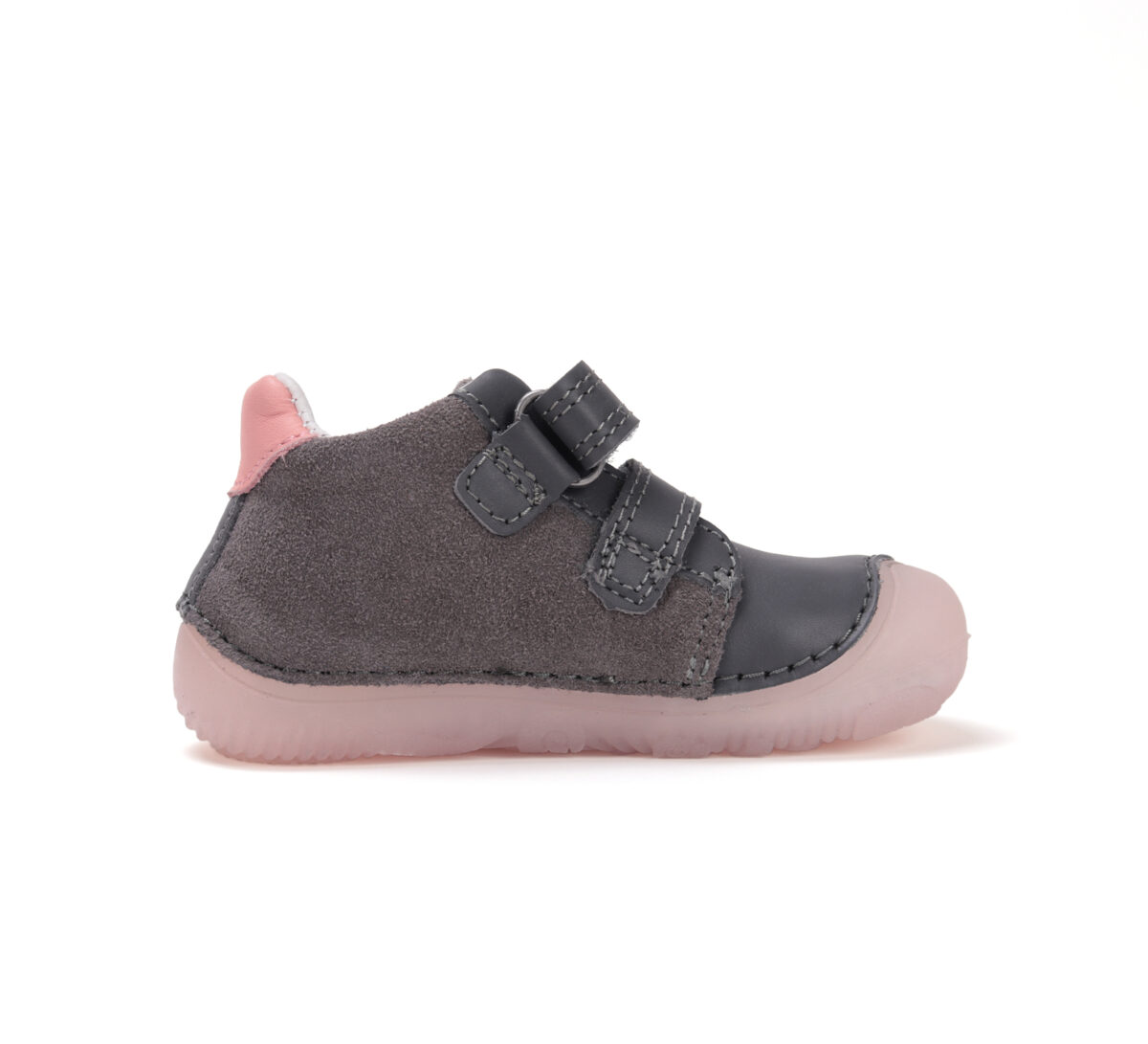 D.D.Step helendava talla ja embleemiga nahast tossud, dark gery/haldjas 073 D.D.Step helendava talla ja embleemiga nahast tossud, dark gery/haldjas 073 D.D.Step nahast tossud - HellyK - Kvaliteetsed lasteriided, villariided, barefoot jalatsid